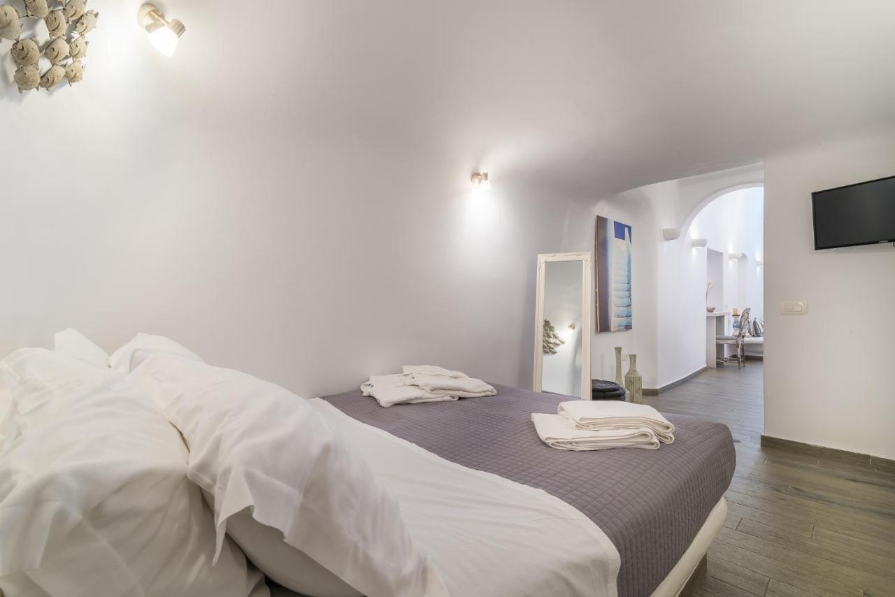 Angel Luxury Suites Fira  Dış mekan fotoğraf